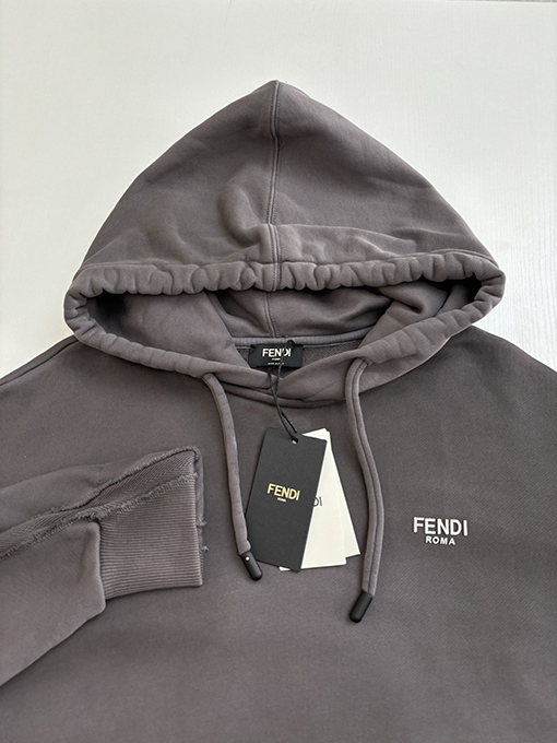 フェンディコピー 新しい FENDI メタルレターウェビングパーカー