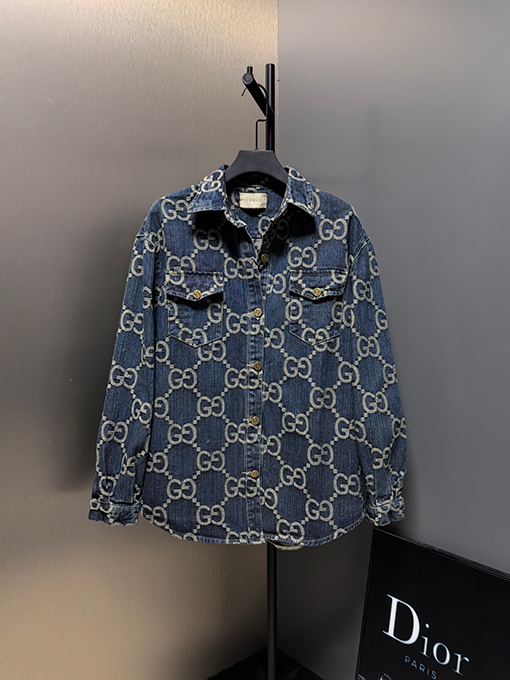 グッチ ウォッシュのオールオーバープリントのクラシックデニムジャケット