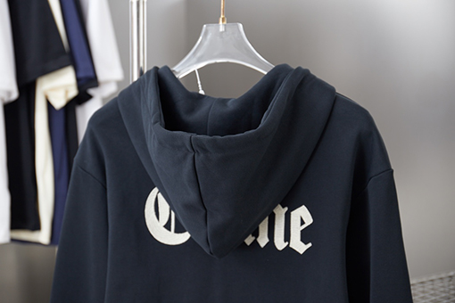 セリーヌ 新コレクション クラシックな刺繍Cロゴジッパーパーカー