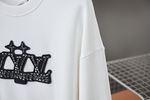 ルイヴィトン Nigo オブシディアン クロー ダイヤモンド パール クルーネックスパーカー