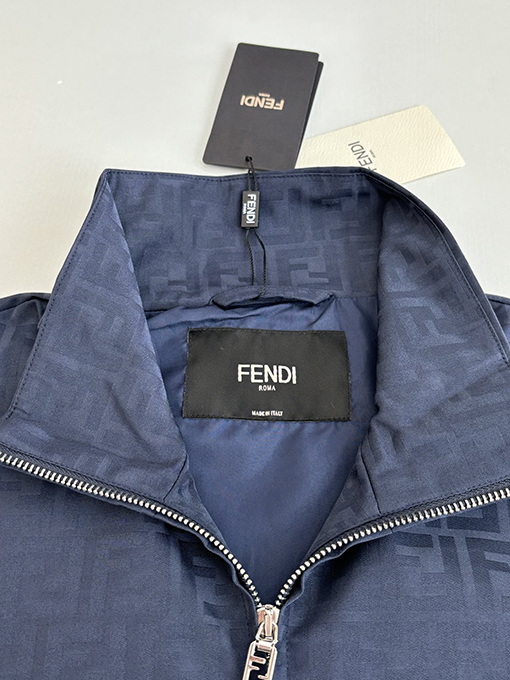 フェンディ ジャカード柄ジッパーハイカラードロップショルダージャケット