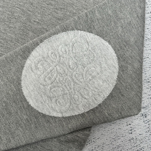 ロエベ パッド入り3D刺繍クルーネックセーター
