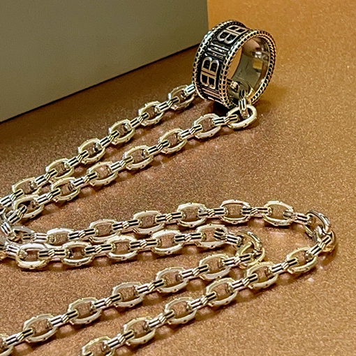 バレンシアガ ファッションネックレス