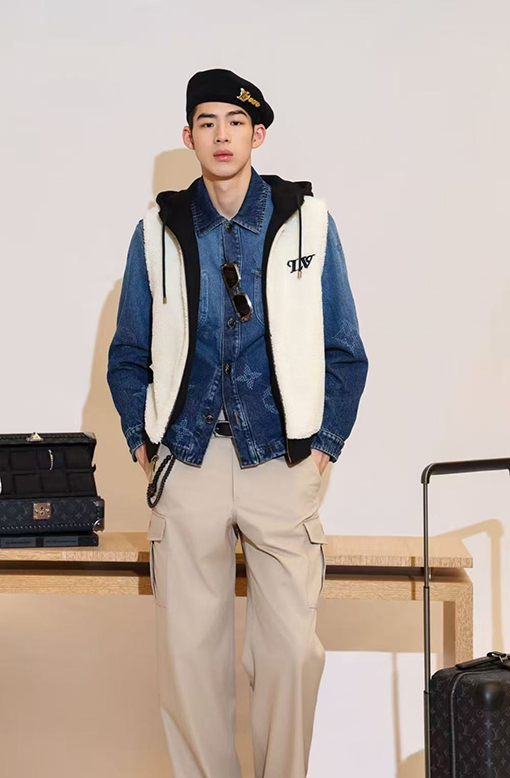 ルイヴィトンスーパーコピー LV 両面フード付きベスト