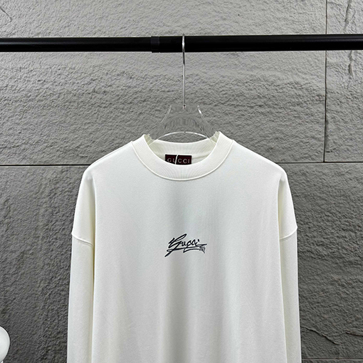 グッチ 黒と白のダブルG刺繍クルーネックスパーカー