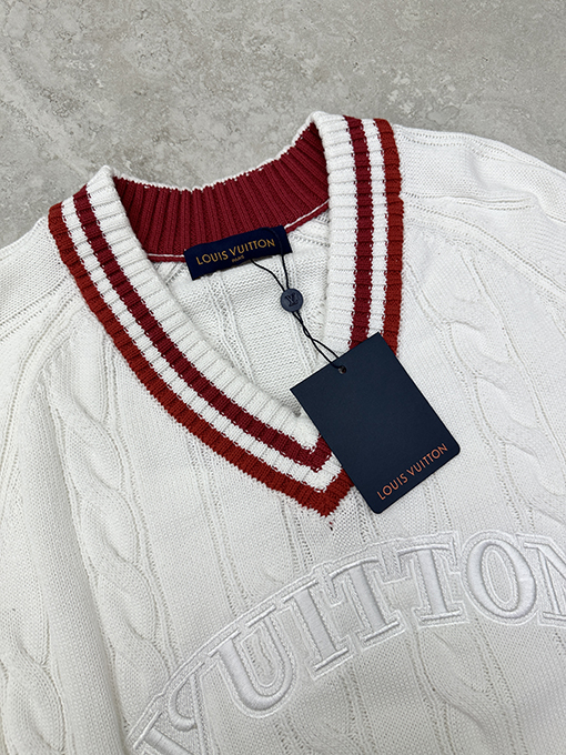 ルイヴィトン Louis Vuitton 新しいVネックプルオーバーセーター