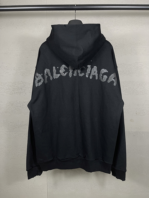バレンシアガコピー BALENCIAGA バックロゴプリントのフード付きジップアップスパーカー