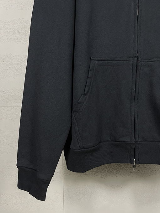 バレンシアガコピー BALENCIAGA バックロゴプリントのフード付きジップアップスパーカー