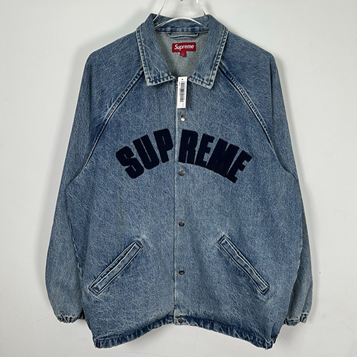 シュプリーム SUPREMEコピー OLD ENGLISH COACHES JACKET パッチワークと刺繍文字のデニムコーチジャケット