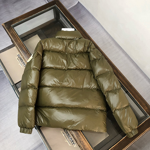 モンクレールコピー Tripiti 新しいカップルショートダウンジャケット
