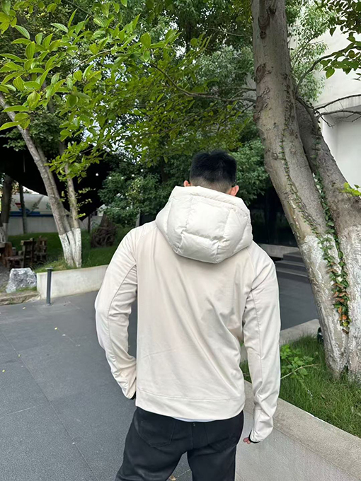 Moncler × Rick Owens のユニセックスダウンジャケット