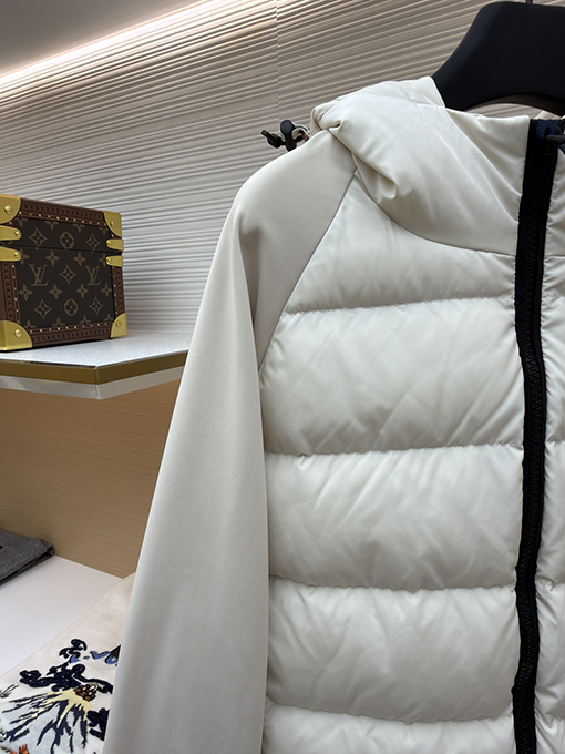 Moncler × Rick Owens のユニセックスダウンジャケット