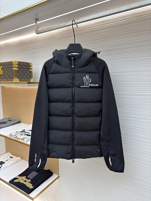 Moncler × Rick Owens のユニセックスダウンジャケット