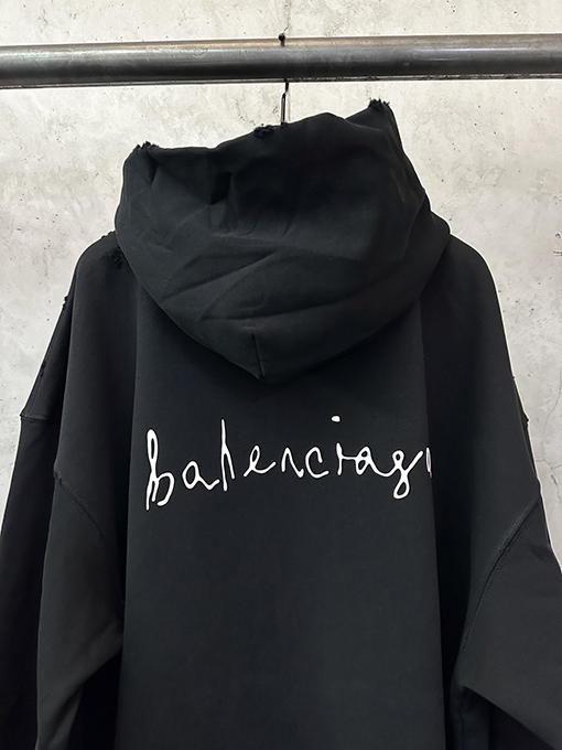 バレンシアガ Balenciaga ウォッシュダメージハート型フード付きスパーカー