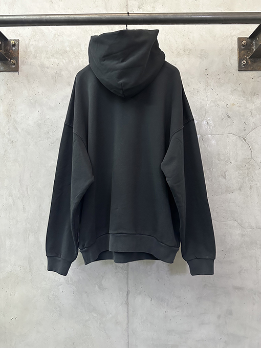 バレンシアガ Balenciaga ランウェイスタイルのロゴプリントフード付きスパーカー