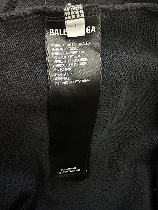 バレンシアガ Balenciaga ランウェイスタイルのロゴプリントフード付きスパーカー