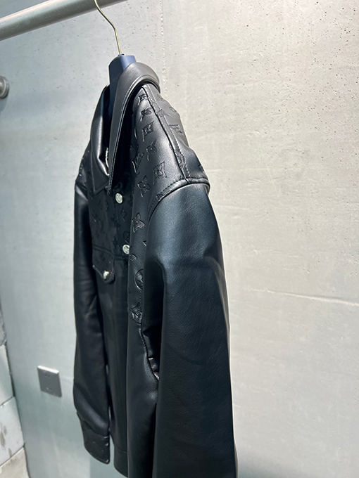 ルイヴィトン 新しいスタッズレザージャケット