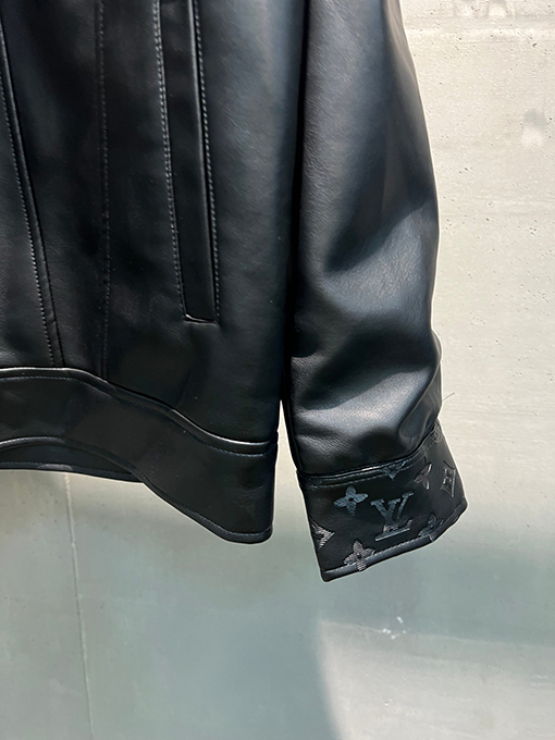 ルイヴィトン 新しいスタッズレザージャケット