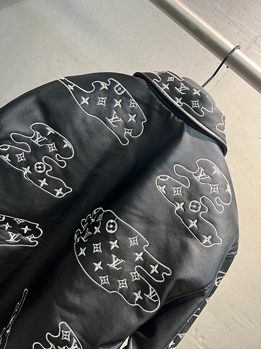 ルイヴィトン ブラック刺繍カモフラージュレザージャケット