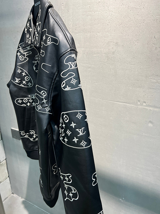 ルイヴィトン ブラック刺繍カモフラージュレザージャケット