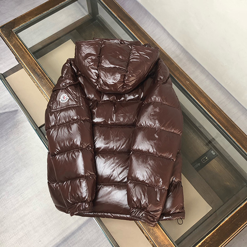 モンクレールコピー セレブと同じスタイルのマヤダウンジャケット