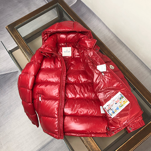 モンクレールコピー セレブと同じスタイルのマヤダウンジャケット