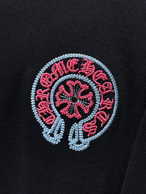 クロムハーツ 新しいモデル馬蹄サンスクリットクロス刺繍フード付きスパーカー