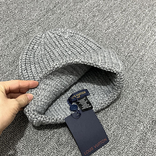 ルイヴィトンコピー LV クラシックロゴ刺繍ニット帽