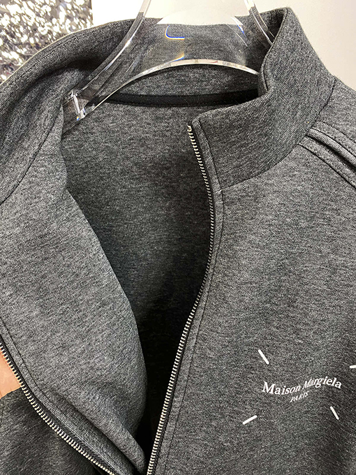マルタンマルジェラスーパーコピー 新作の重厚な立体テーラードジャケット