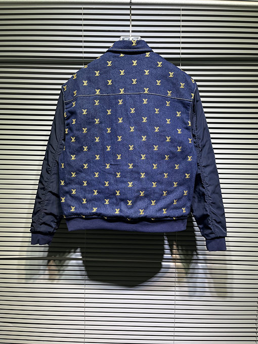 ルイヴィトン ラペルに刺繍ロゴが施されたデニムジャケット