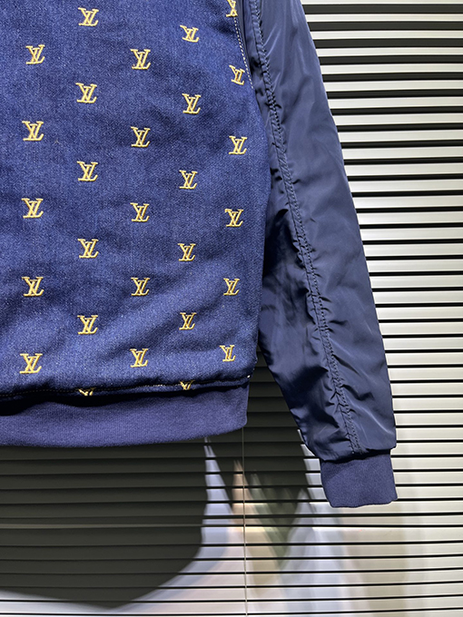 ルイヴィトン ラペルに刺繍ロゴが施されたデニムジャケット