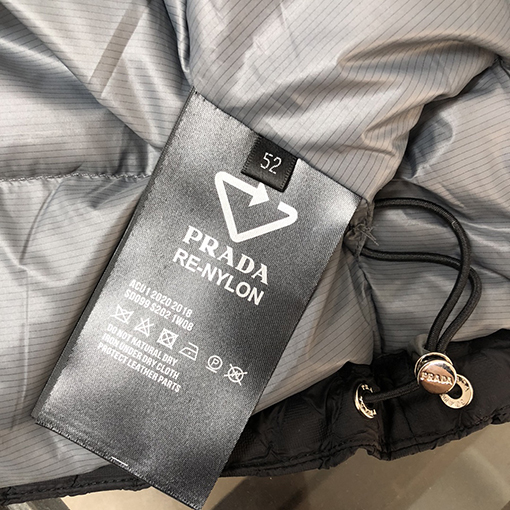 プラダコピー 新しいフード付きダウンジャケット