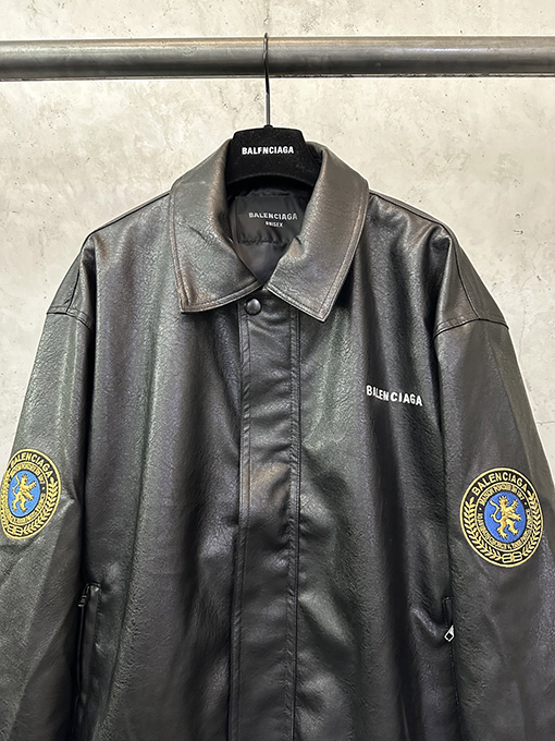 バレンシアガ Balenciaga バッジレザージャケット