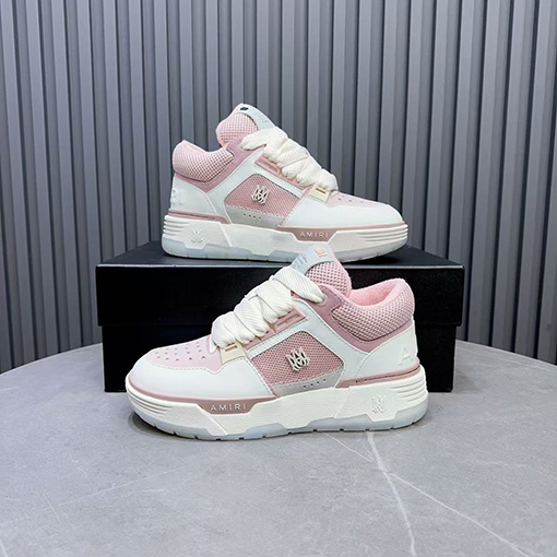 アミリ AMIRI ピンクと白のステッチスニーカー