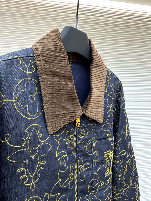ルイヴィトン 新作のブラック&ゴールドライン刺繍ラペルデニムジャケット