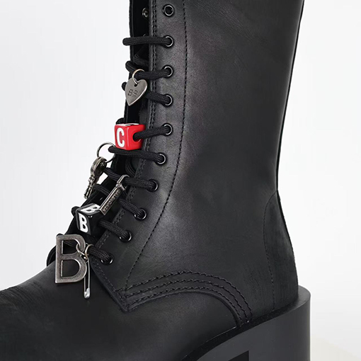 バレンシアガコピー BALENCIAGA Men's Leather boots バックル装飾シリーズ ビッグヘッドマーティンブーツ