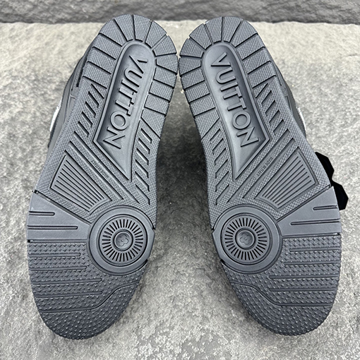 ルイヴィトンスーパーコピー LV Trainer 限定スニーカー