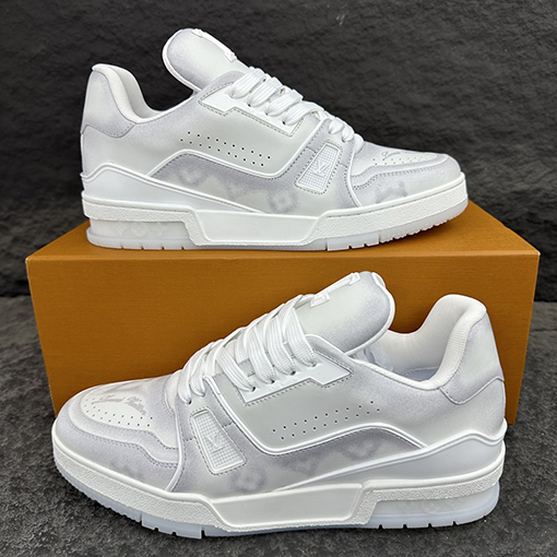 ルイヴィトンスーパーコピー LV Trainer 限定スニーカー