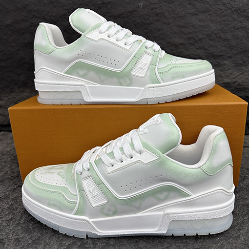 ルイヴィトンスーパーコピー LV Trainer 限定スニーカー