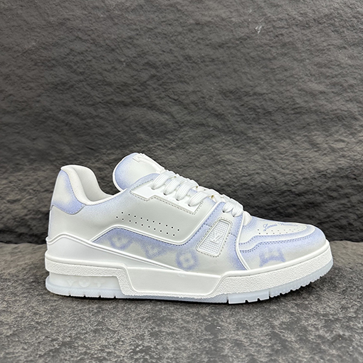 ルイヴィトンスーパーコピー LV Trainer 限定スニーカー