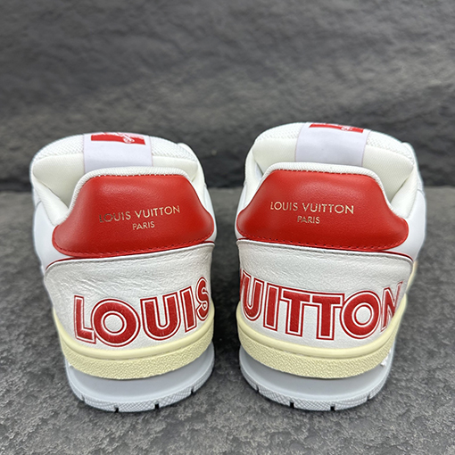 ルイヴィトンスーパーコピー LV Trainer レトロなバスケットボール風スニーカー