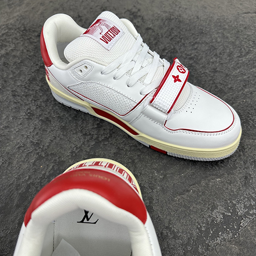 ルイヴィトンスーパーコピー LV Trainer レトロなバスケットボール風スニーカー