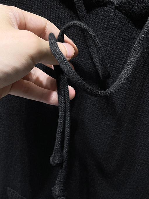 クロムハーツ サンスクリット文字の刺繍がされたフード付きセーター