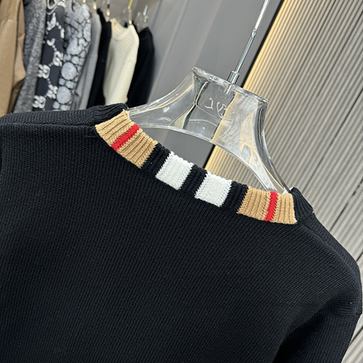 バーバリー 新しいダブルフェイスカシミヤジャカードセーター