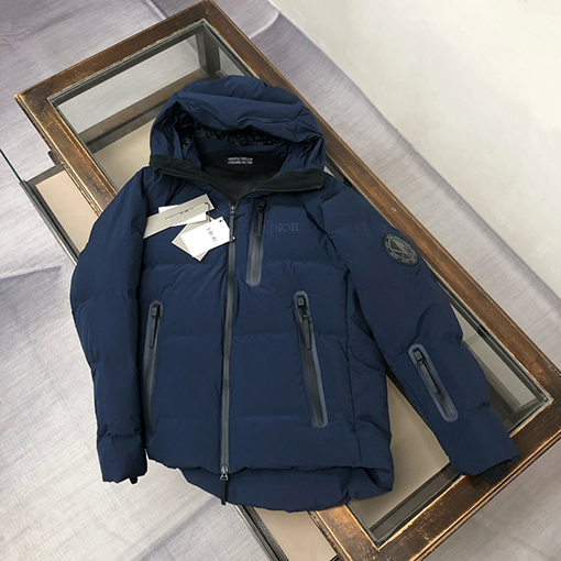 Dior X Descente Nantu コラボレーションダウンスキージャケット