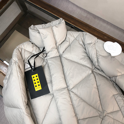 Moncler X Pharrell William 限定ークダウンジャケット