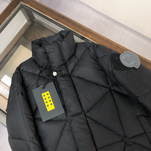Moncler X Pharrell William 限定ークダウンジャケット