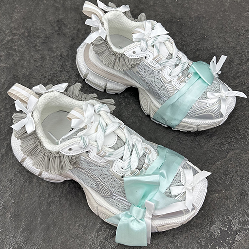 バレンシアガスーパーコピー 3XL Satin Bow グレーブラウンのスニーカー