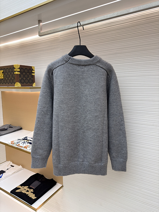セリーヌスーパーコピー 新しくファッショナブルな凱旋門の刺繍ロゴニットウェア