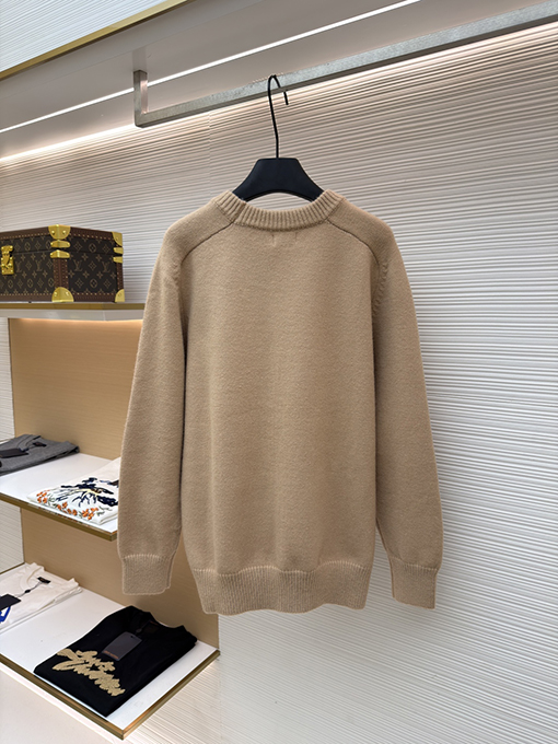 セリーヌスーパーコピー 新しくファッショナブルな凱旋門の刺繍ロゴニットウェア